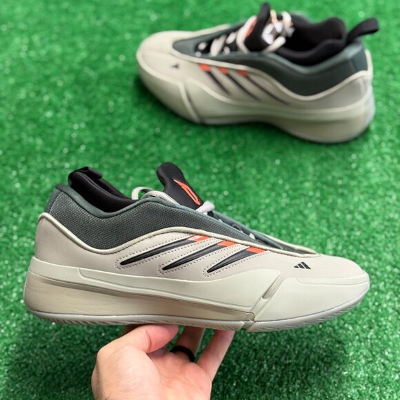 Adidas Dame 9 Silver Pebble Mens Basketball JI1939 NEW Sz 8 - Picture 1 of 7